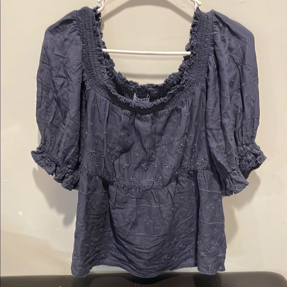Women's Embroidered Puff Sleeve Top - Blue

Worn 1 Time